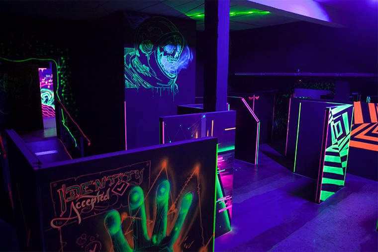 Neues Freizeitvergnügen: Neue Lasertag-Arena bei München (Landsham) 